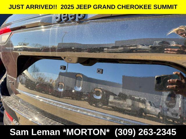 new 2025 Jeep Grand Cherokee car, priced at $56,080