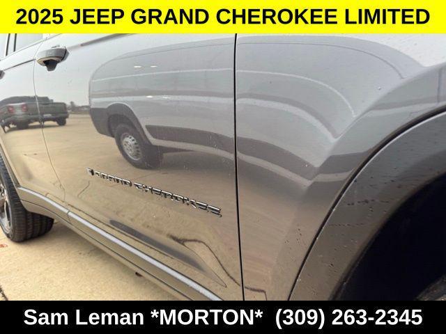 new 2025 Jeep Grand Cherokee car, priced at $44,735