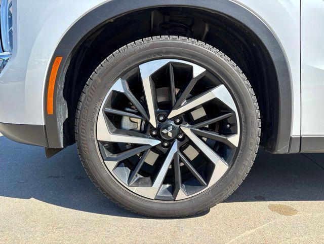 used 2024 Mitsubishi Outlander car, priced at $28,593