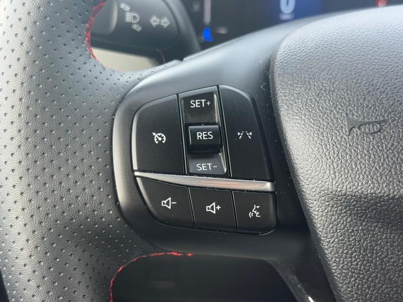 used 2025 Ford Escape car, priced at $29,995