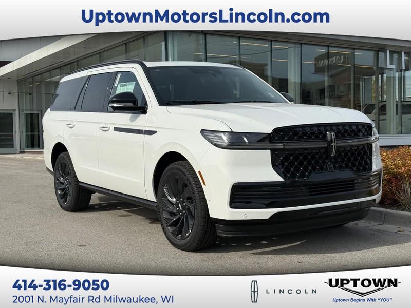new 2025 Lincoln Navigator car, priced at $103,570
