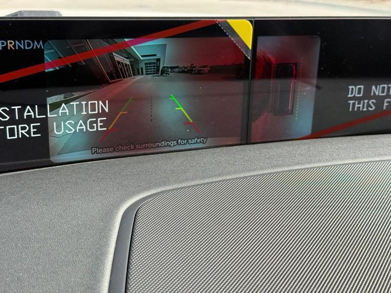 new 2025 Lincoln Navigator car, priced at $103,570