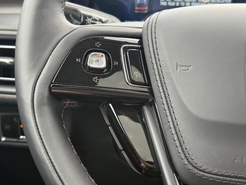 new 2025 Lincoln Aviator car, priced at $68,918