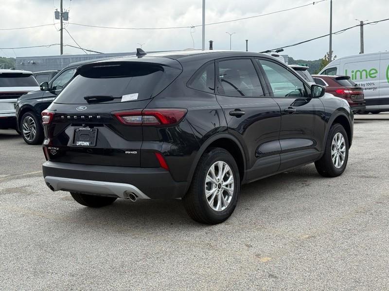 new 2025 Ford Escape car, priced at $30,138