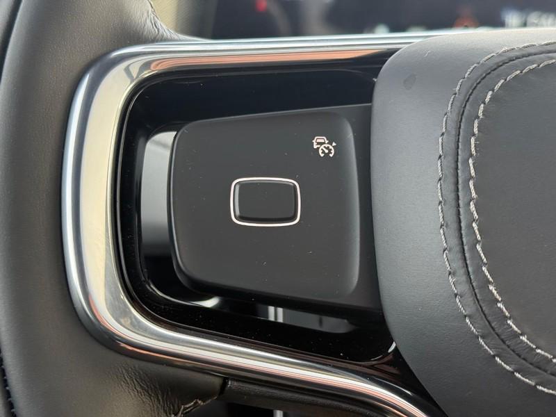 new 2025 Lincoln Navigator car, priced at $105,778