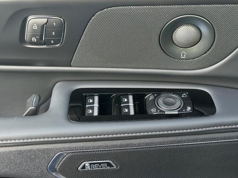 new 2026 Lincoln Nautilus car, priced at $70,421