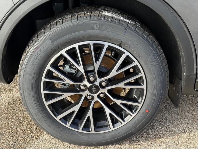 new 2026 Ford Escape PHEV car, priced at $35,524