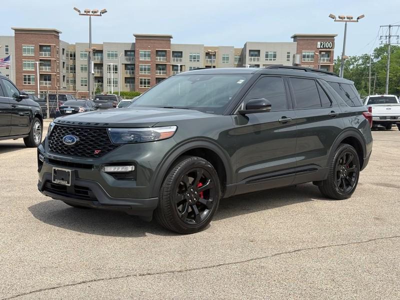 used 2024 Ford Explorer car, priced at $46,995