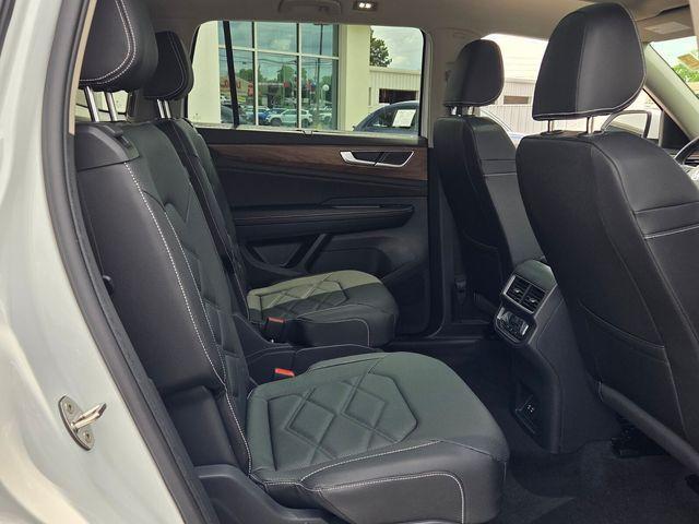 new 2026 Volkswagen Atlas car, priced at $43,872