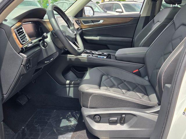 new 2026 Volkswagen Atlas car, priced at $43,872