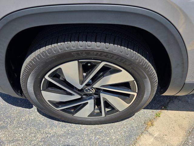 used 2024 Volkswagen Atlas car, priced at $28,977