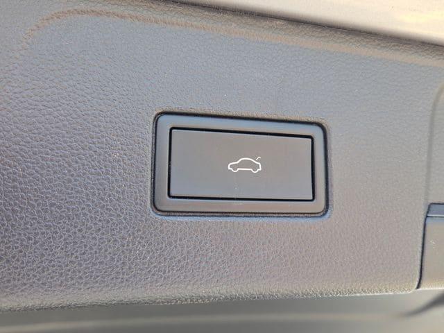 used 2024 Volkswagen Atlas car, priced at $28,977