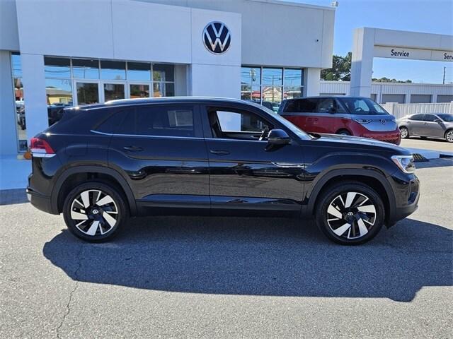 new 2026 Volkswagen Atlas Cross Sport car, priced at $43,746