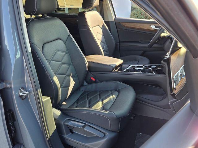 new 2026 Volkswagen Atlas car, priced at $43,809