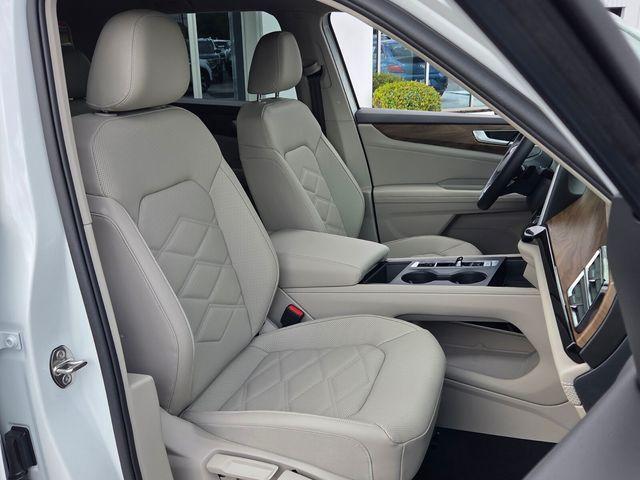 new 2026 Volkswagen Atlas car, priced at $37,384