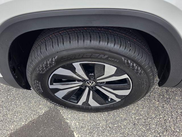 new 2026 Volkswagen Atlas car, priced at $37,384