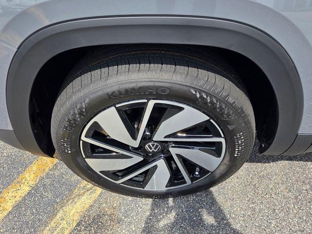 new 2026 Volkswagen Atlas car, priced at $43,909