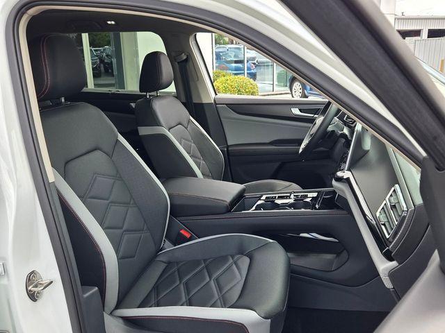 new 2026 Volkswagen Atlas car, priced at $45,573