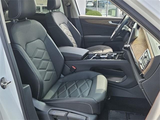 new 2026 Volkswagen Atlas car, priced at $44,039