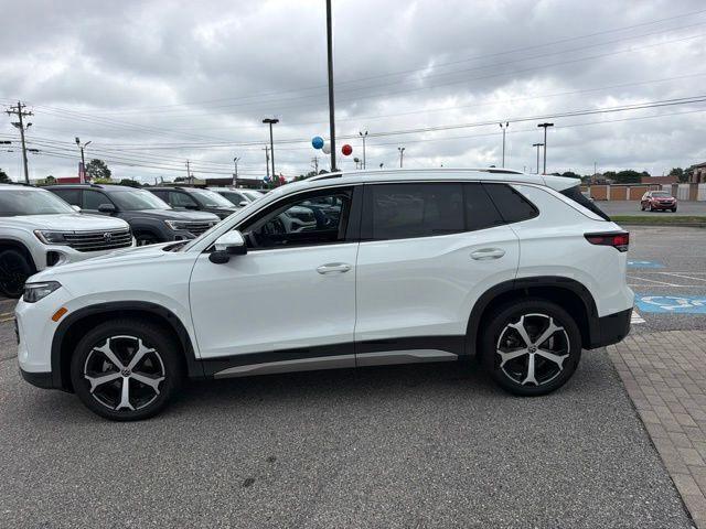 used 2025 Volkswagen Tiguan car, priced at $31,075