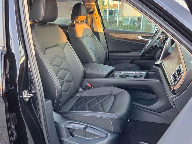 new 2026 Volkswagen Atlas car, priced at $38,761