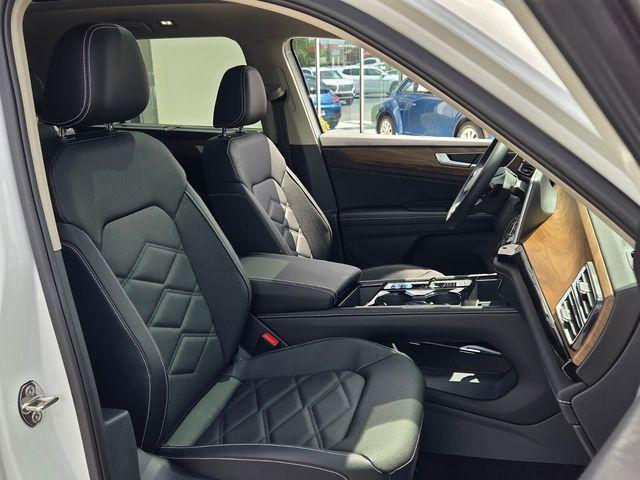 new 2026 Volkswagen Atlas car, priced at $43,177