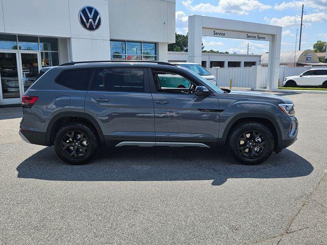 new 2026 Volkswagen Atlas car, priced at $45,285