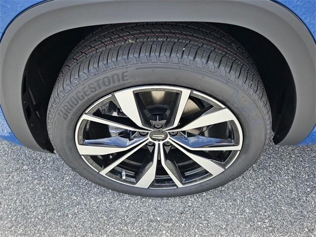 new 2025 Volkswagen Atlas Cross Sport car, priced at $49,661