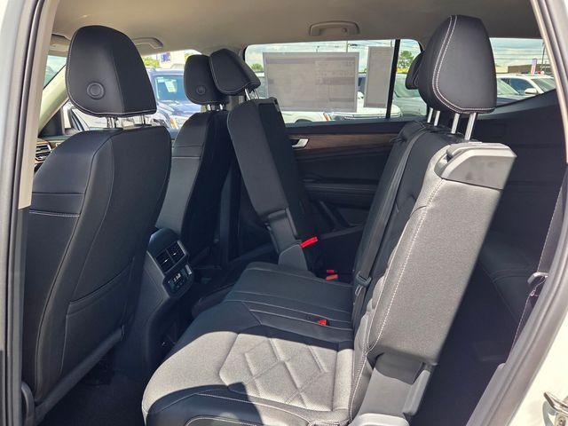 new 2026 Volkswagen Atlas car, priced at $37,154