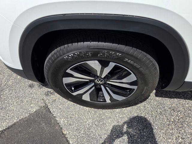 new 2026 Volkswagen Atlas car, priced at $37,154