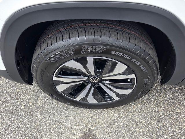 new 2026 Volkswagen Atlas car, priced at $37,384