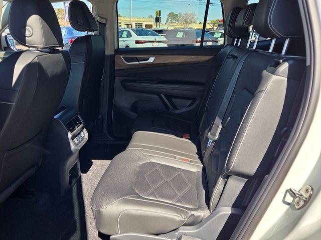 new 2026 Volkswagen Atlas car, priced at $37,384