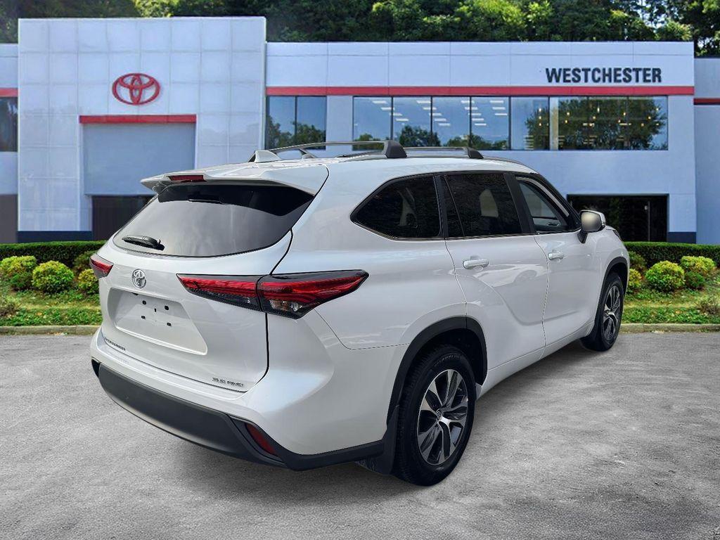used 2023 Toyota Highlander car, priced at $35,588