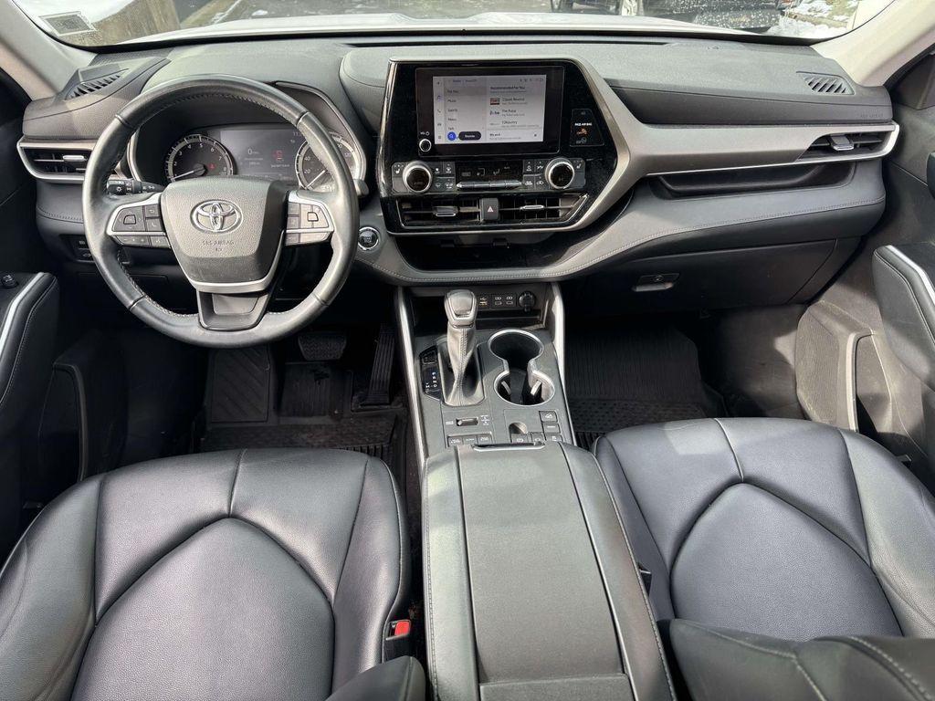 used 2023 Toyota Highlander car, priced at $35,588
