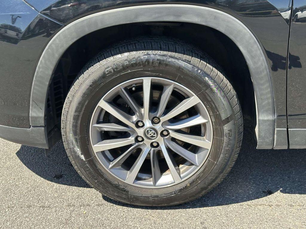 used 2019 Toyota Highlander car, priced at $24,688