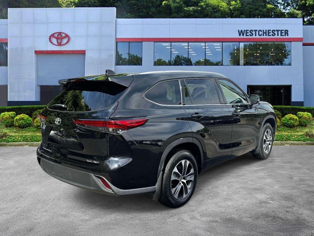 used 2022 Toyota Highlander car, priced at $36,963