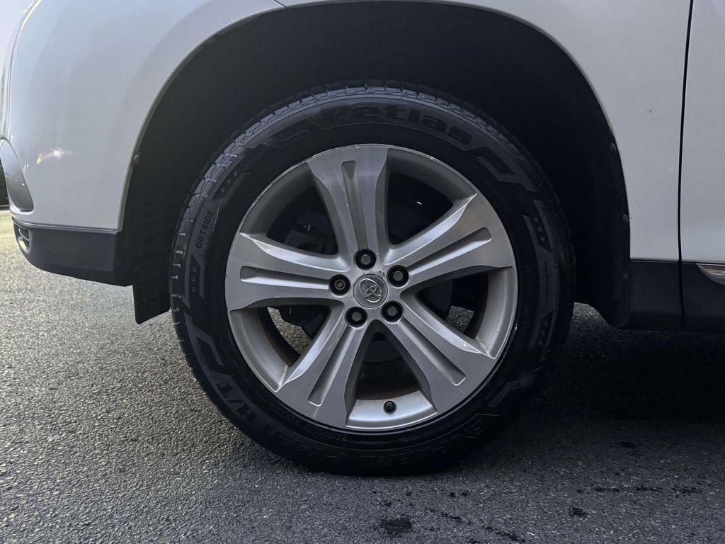 used 2013 Toyota Highlander car, priced at $15,588