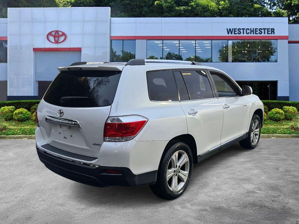 used 2013 Toyota Highlander car, priced at $15,588