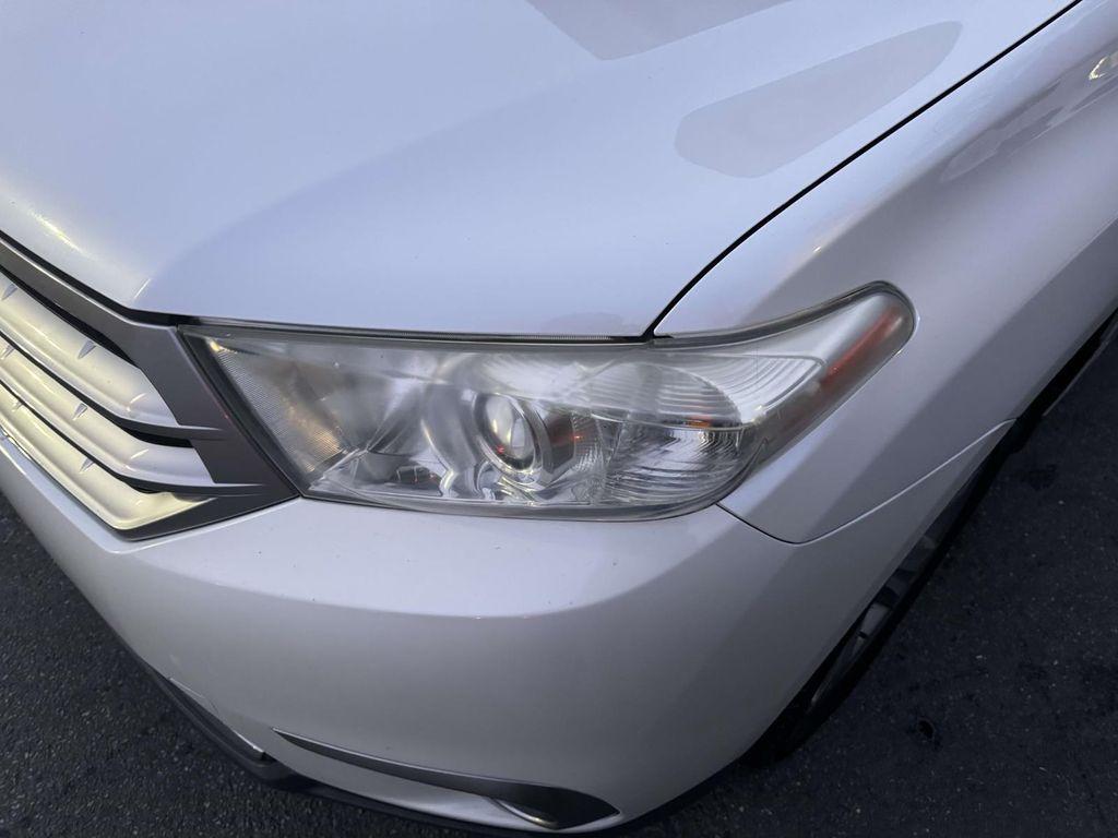 used 2013 Toyota Highlander car, priced at $15,588
