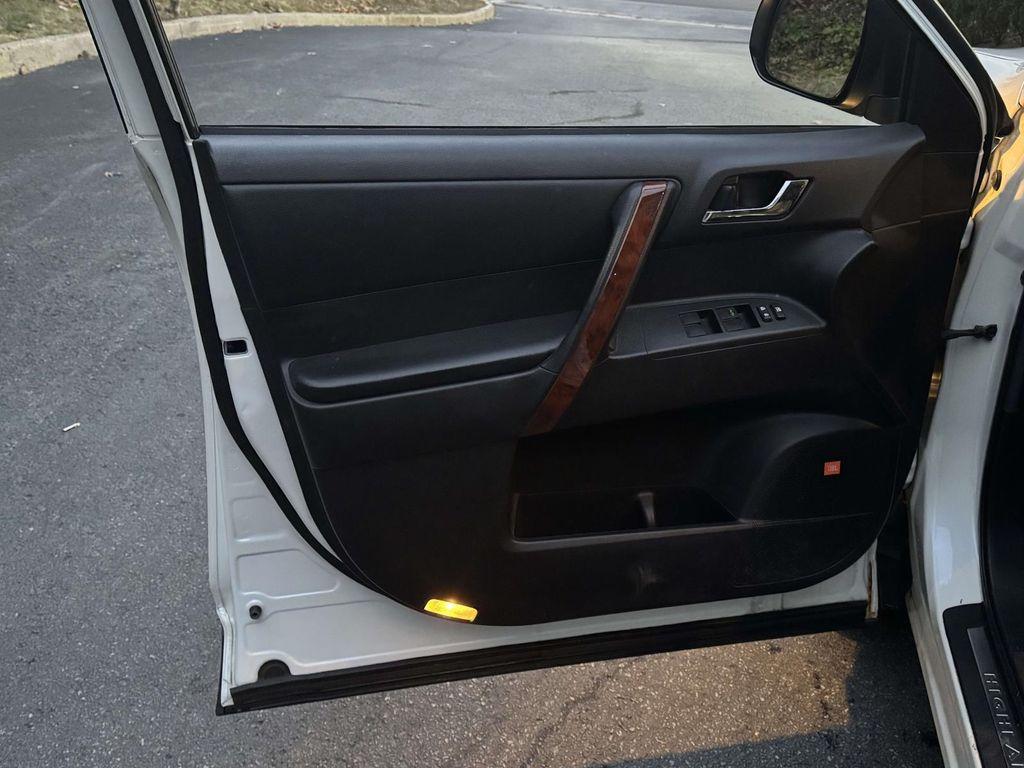 used 2013 Toyota Highlander car, priced at $15,588