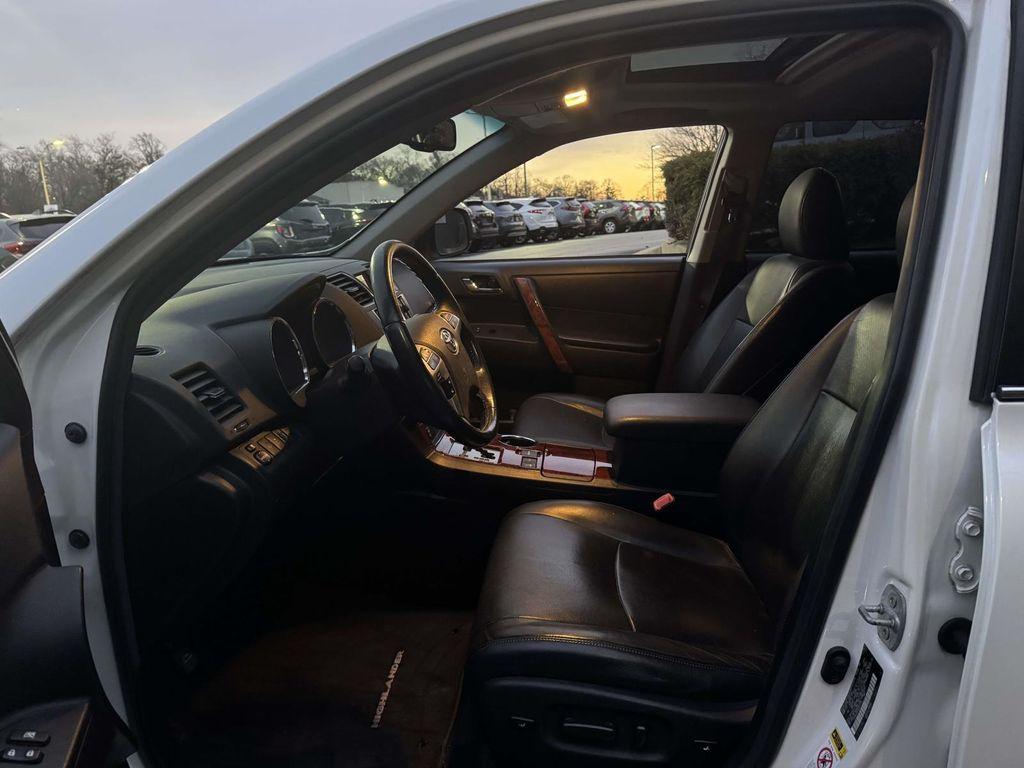 used 2013 Toyota Highlander car, priced at $15,588