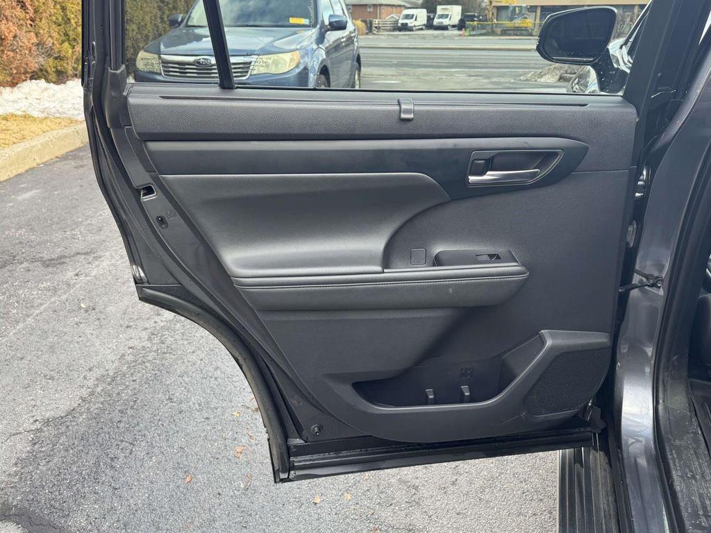 used 2020 Toyota Highlander car, priced at $26,988