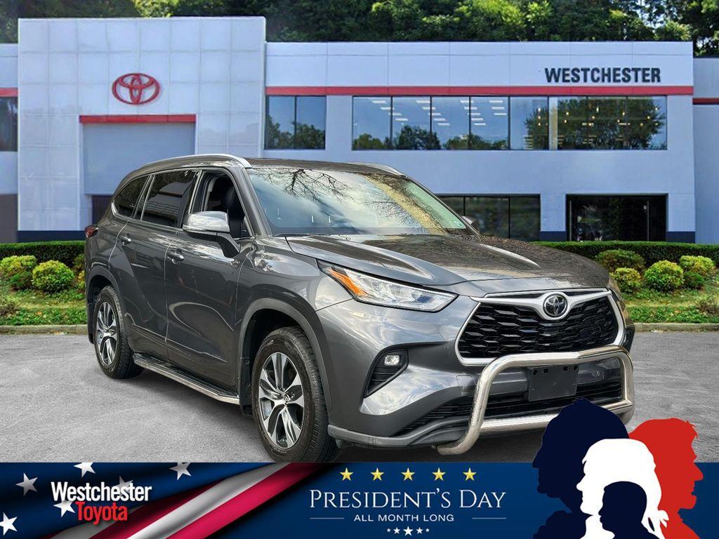 used 2020 Toyota Highlander car, priced at $25,988