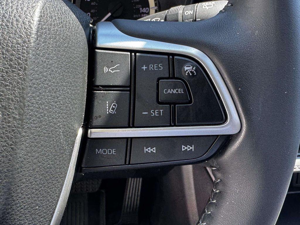 used 2024 Toyota Highlander car, priced at $37,763