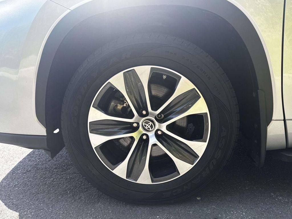 used 2023 Toyota Highlander car, priced at $37,163