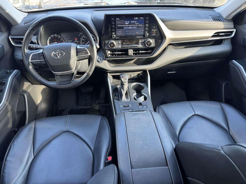 used 2022 Toyota Highlander car, priced at $30,888