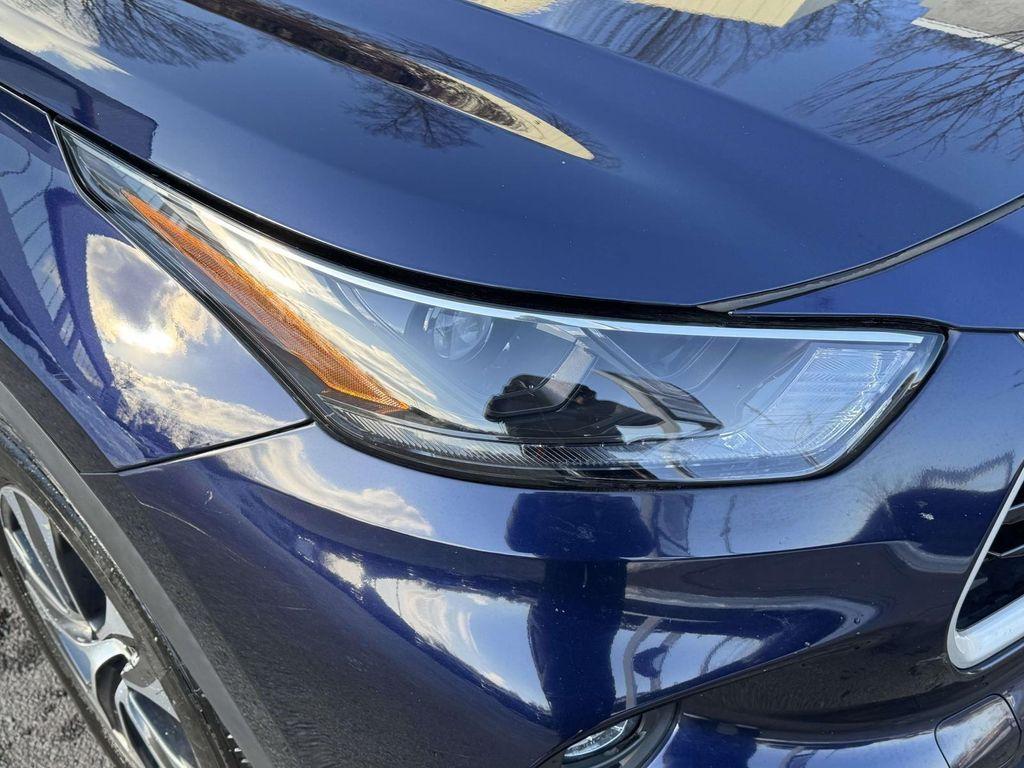 used 2022 Toyota Highlander car, priced at $30,888
