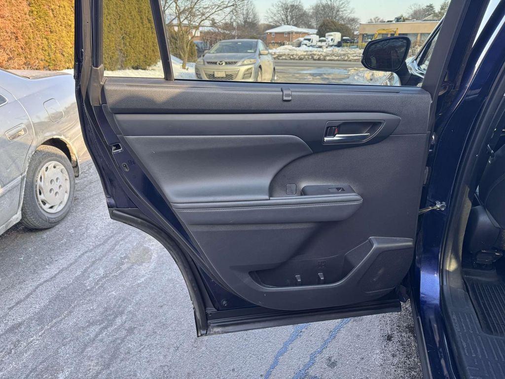 used 2022 Toyota Highlander car, priced at $30,888