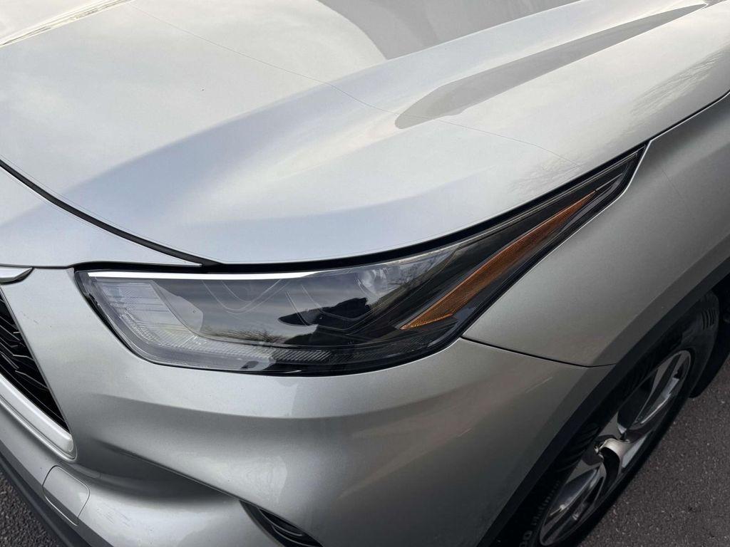 used 2022 Toyota Highlander car, priced at $30,988