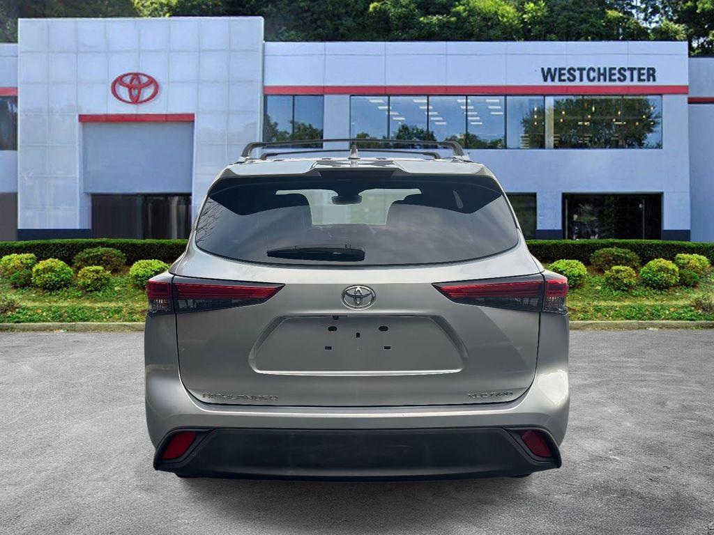 used 2022 Toyota Highlander car, priced at $30,988